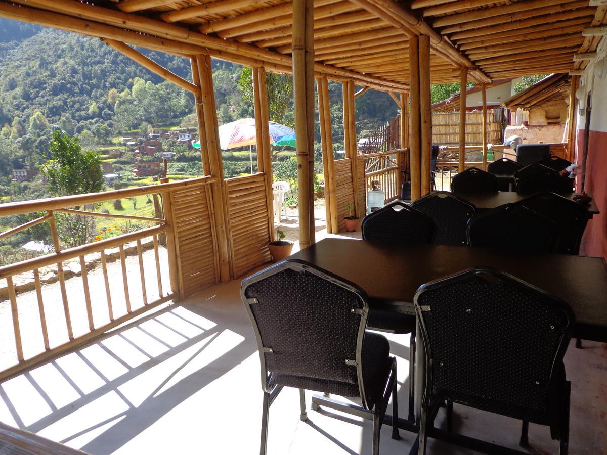 Solid Rock - Lodge & Restaurant ファルピン エクステリア 写真